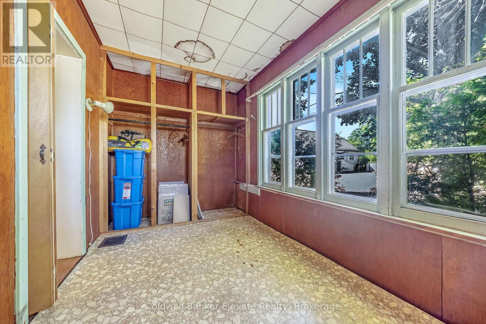 53 Willow Street N, Halton Hills, Ontario  L7J 1Z8 - Photo 9 - W12502734