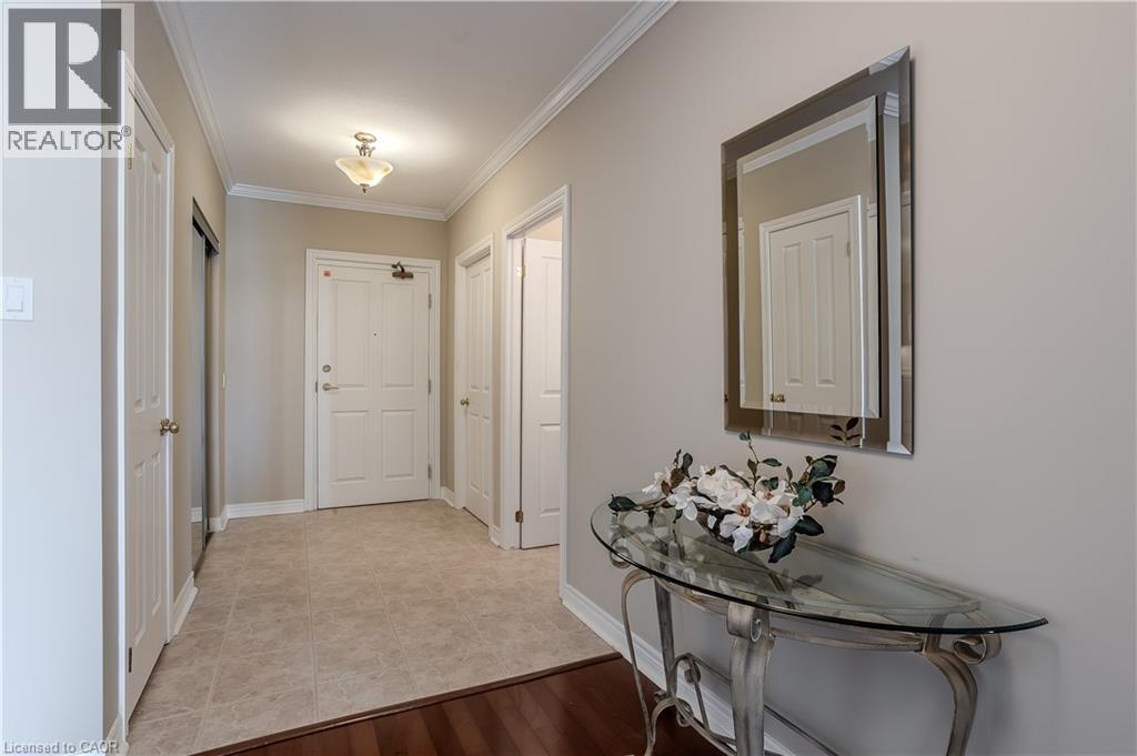 1998 Ironstone Drive Unit# 410, Burlington, Ontario  L7L 7P7 - Photo 4 - 40750299