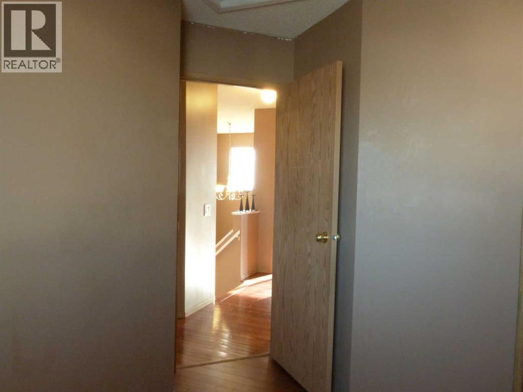 34 Martinridge Road Ne, Calgary, Alberta  T3J 3L4 - Photo 19 - A2220346