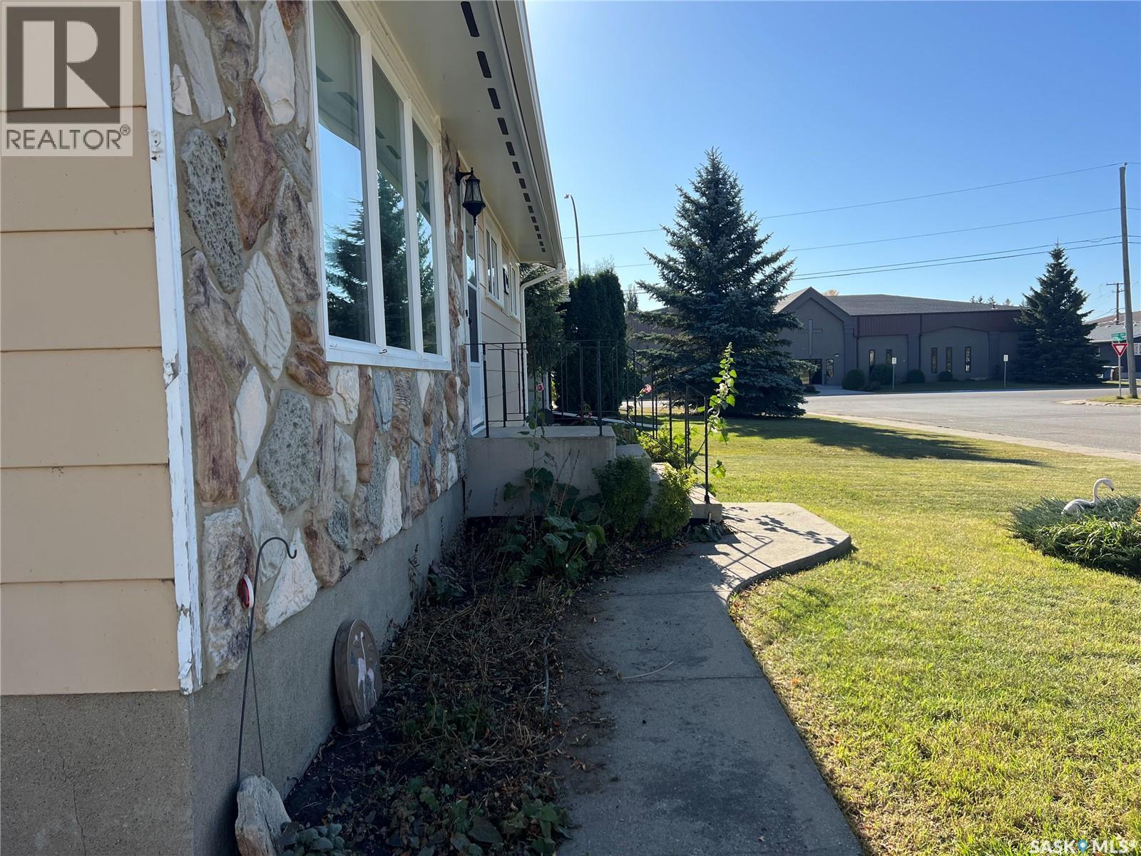 103 Kennedy Drive, Melfort, Saskatchewan  S0E 1A0 - Photo 4 - SK022253