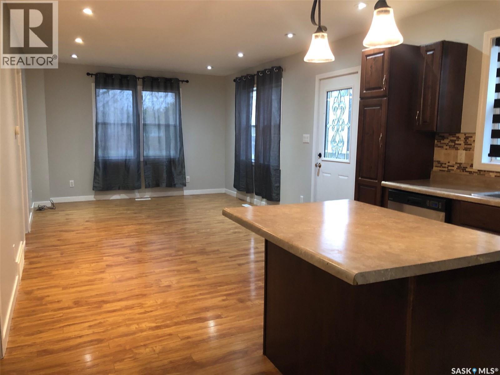 240 3rd Avenue W, Canora, Saskatchewan  S0A 0L0 - Photo 12 - SK022230