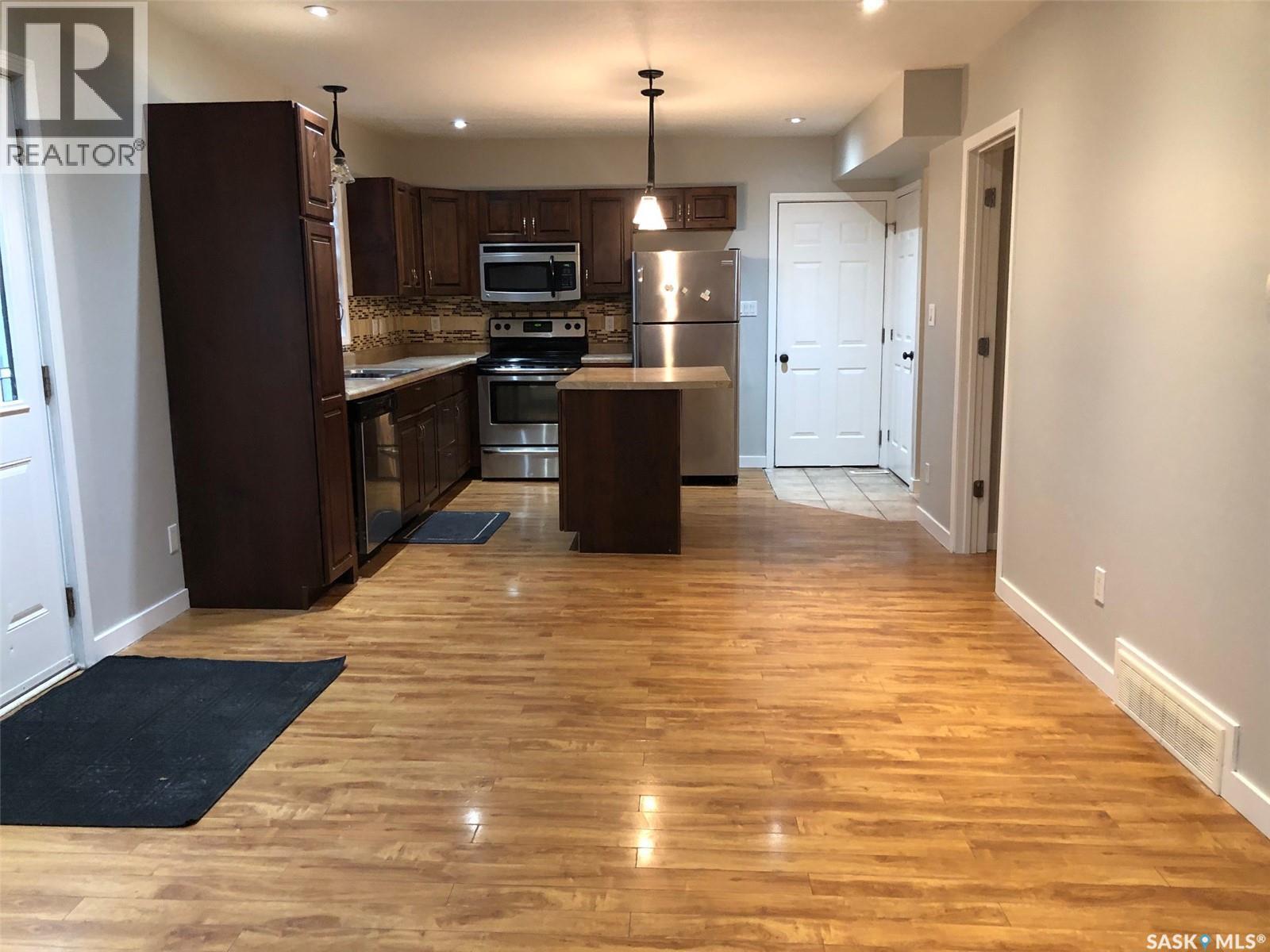 240 3rd Avenue W, Canora, Saskatchewan  S0A 0L0 - Photo 17 - SK022230