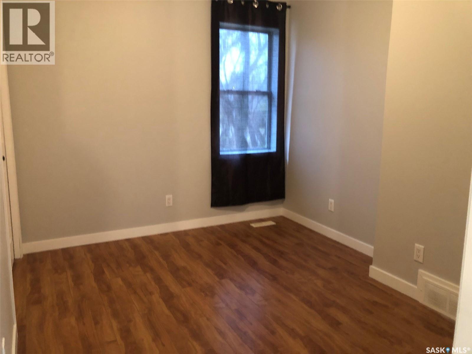 240 3rd Avenue W, Canora, Saskatchewan  S0A 0L0 - Photo 24 - SK022230