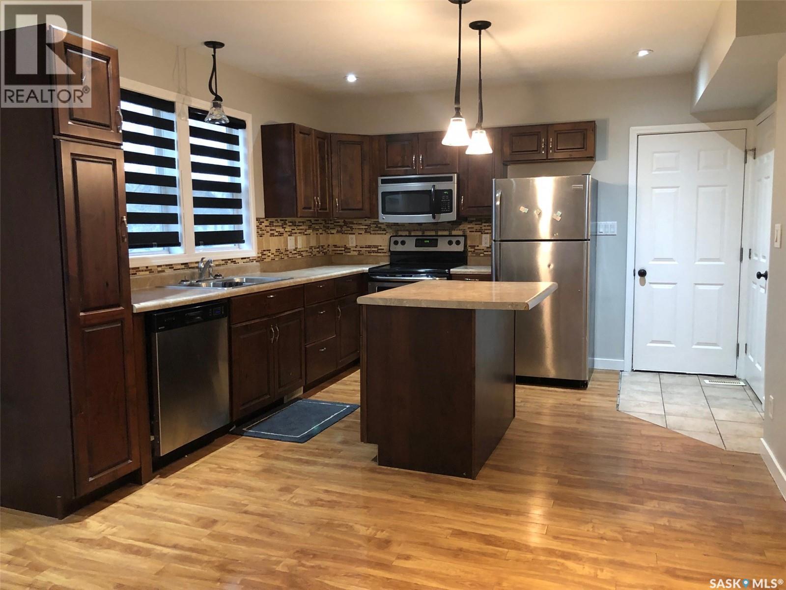 240 3rd Avenue W, Canora, Saskatchewan  S0A 0L0 - Photo 7 - SK022230