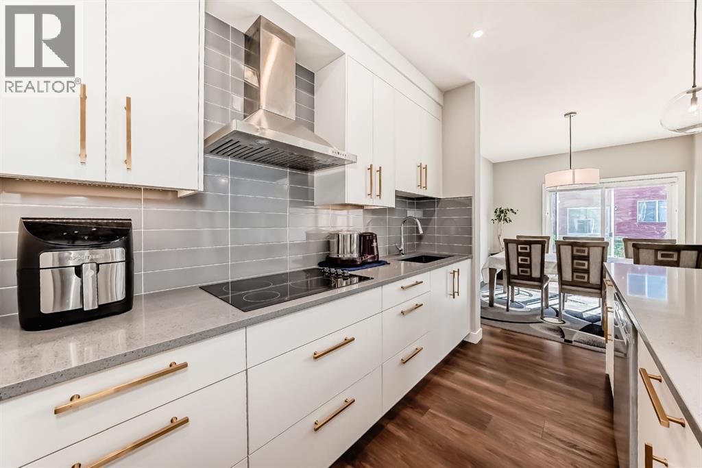 321 Carringvue Place Nw, Calgary, Alberta  T3P 2A5 - Photo 6 - A2262380