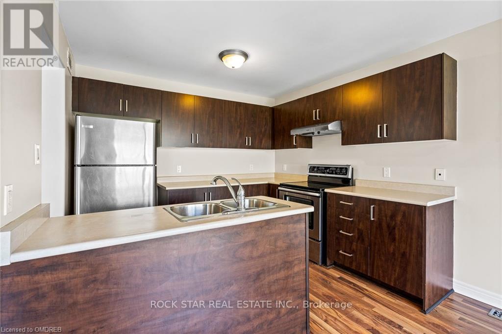 8 Chicory Crescent, St. Catharines, Ontario  L2R 0A5 - Photo 9 - X12502706