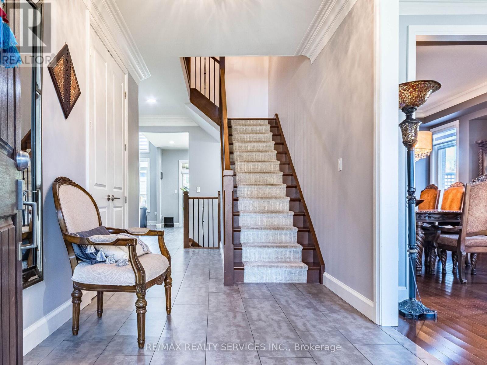 104 Staffordshire Court, London North, Ontario  N6H 5P8 - Photo 3 - X12502746