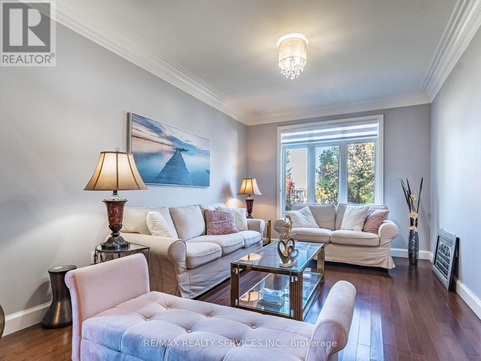 104 Staffordshire Court, London North, Ontario  N6H 5P8 - Photo 5 - X12502746