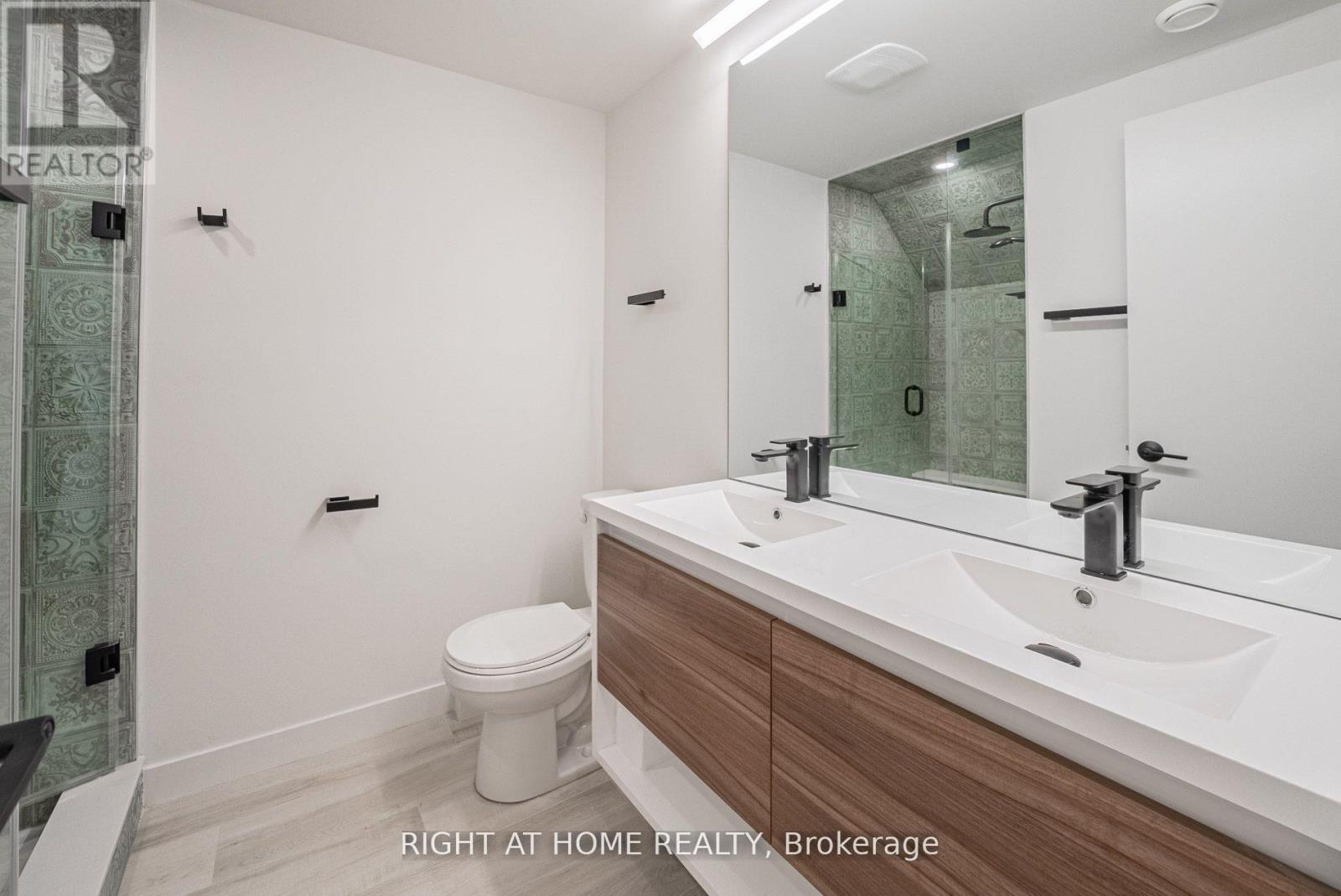 2 - 435 Grace Street, Toronto, Ontario  M6G 3A8 - Photo 20 - C12502804