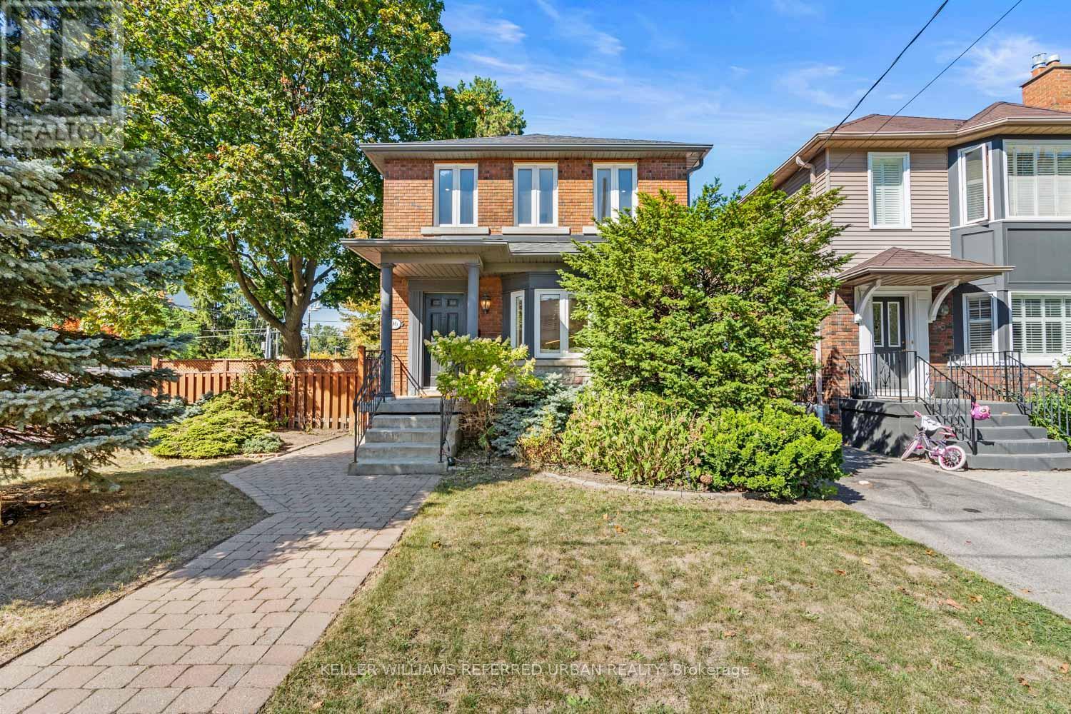 96 GLENVALE BOULEVARD, Toronto, Ontario