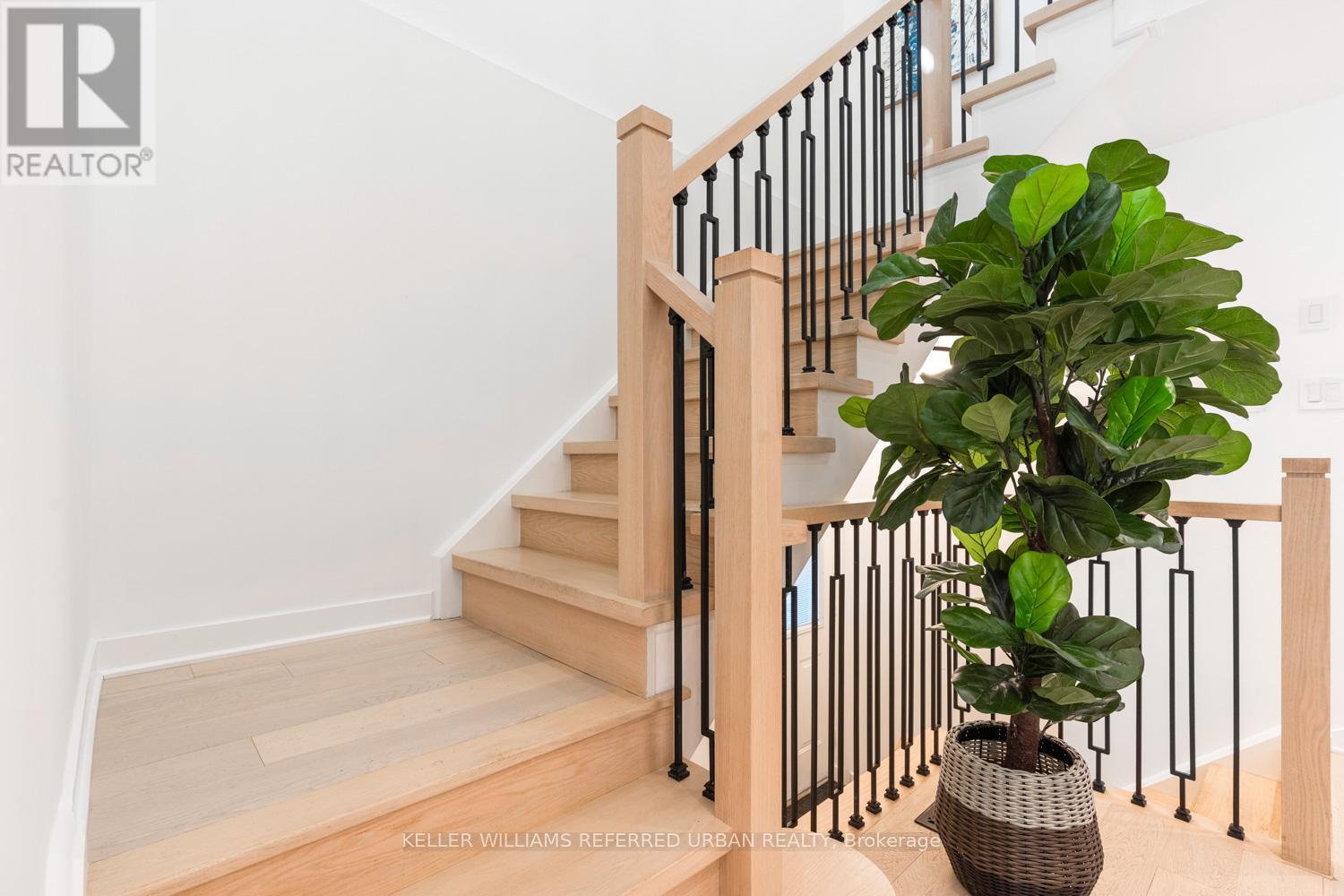 96 Glenvale Boulevard, Toronto, Ontario  M4G 2V9 - Photo 20 - C12502856