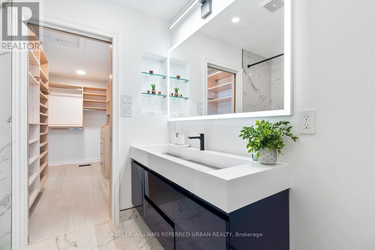 96 Glenvale Boulevard, Toronto, Ontario  M4G 2V9 - Photo 28 - C12502856