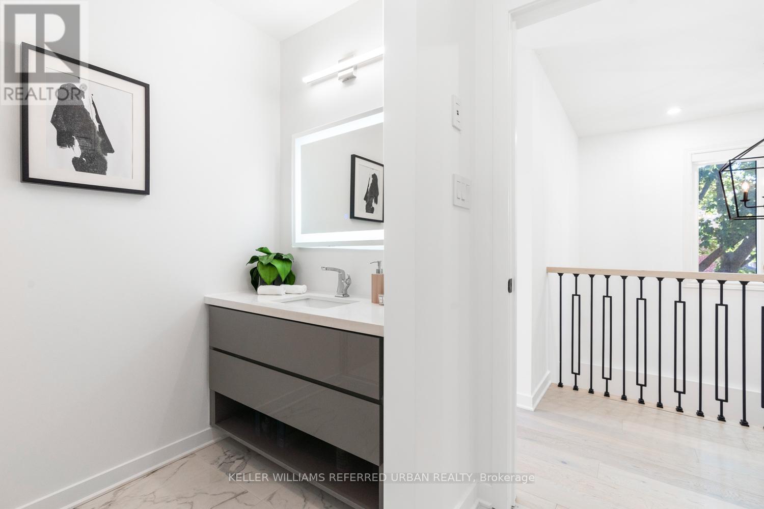 96 Glenvale Boulevard, Toronto, Ontario  M4G 2V9 - Photo 33 - C12502856