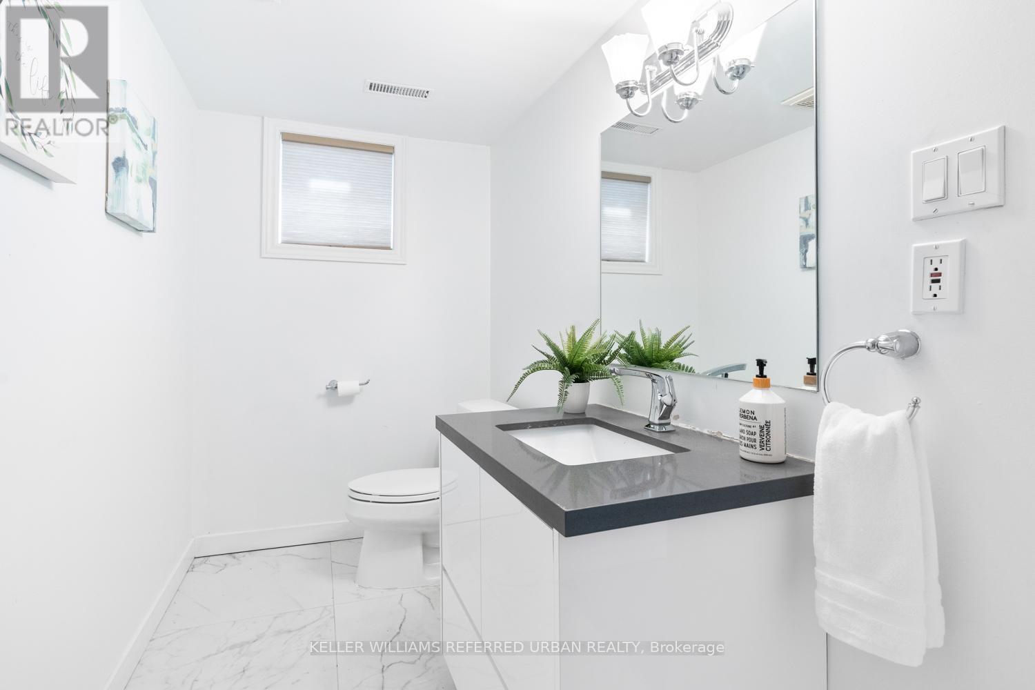 96 Glenvale Boulevard, Toronto, Ontario  M4G 2V9 - Photo 39 - C12502856