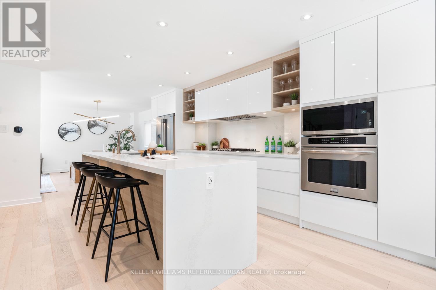 96 Glenvale Boulevard, Toronto, Ontario  M4G 2V9 - Photo 6 - C12502856