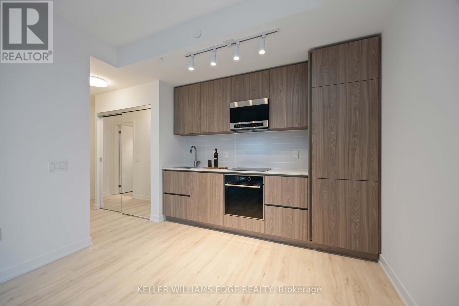 1105 - 110 Broadway Avenue, Toronto, Ontario  M4P 1V3 - Photo 9 - C12502952