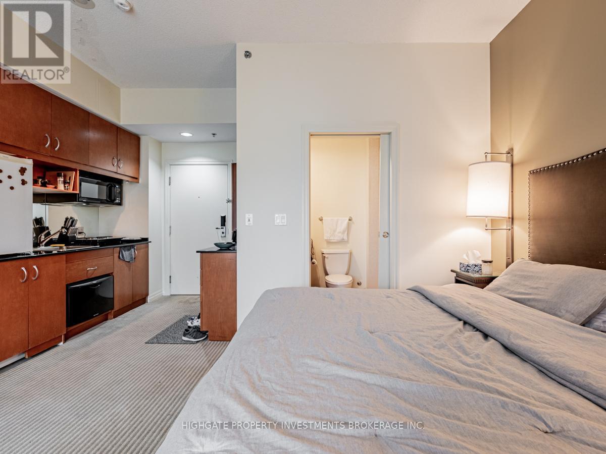 2005 - 1 King Street W, Toronto, Ontario  M5H 1A1 - Photo 10 - C12502984