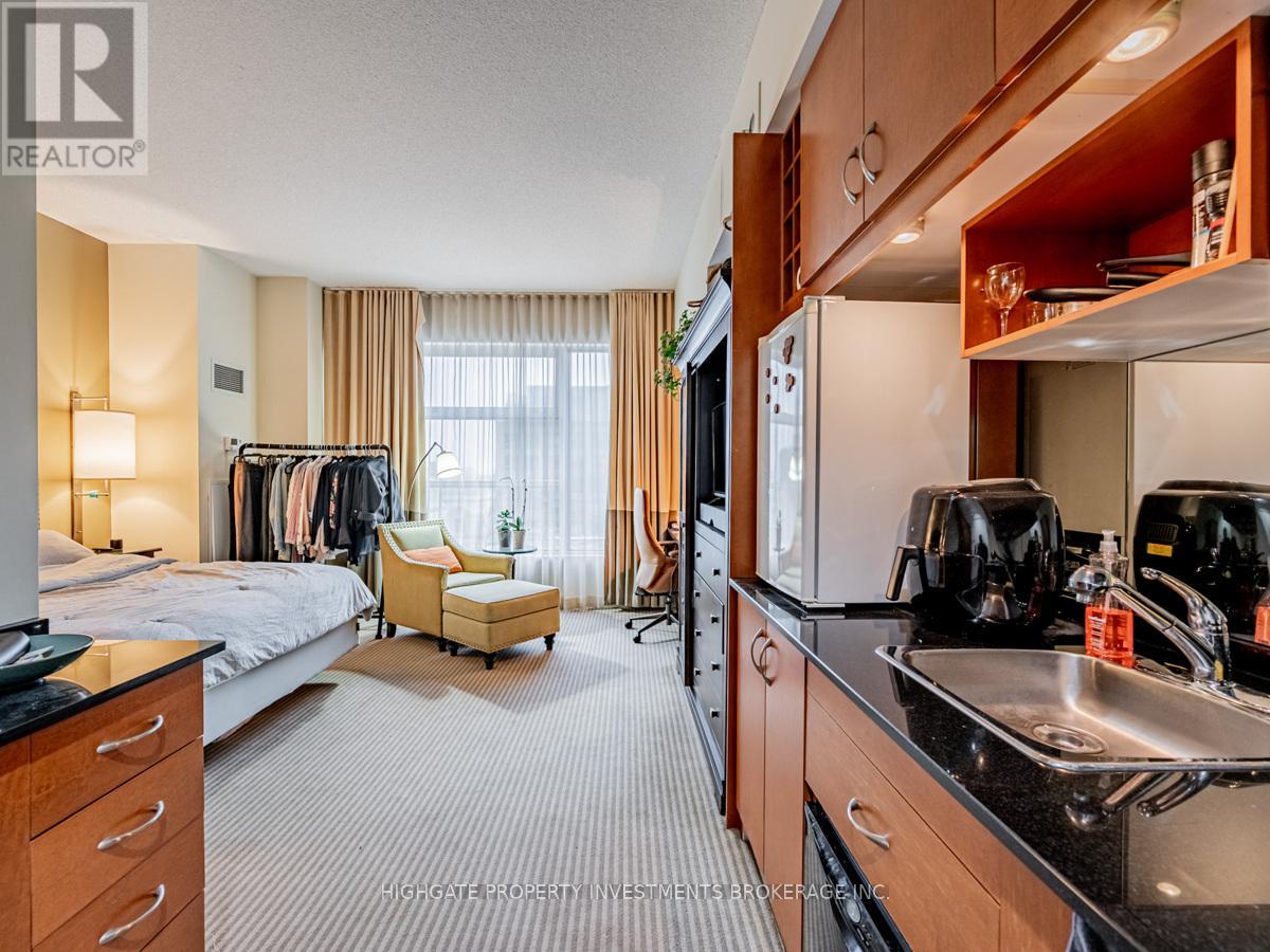 2005 - 1 King Street W, Toronto, Ontario  M5H 1A1 - Photo 3 - C12502984