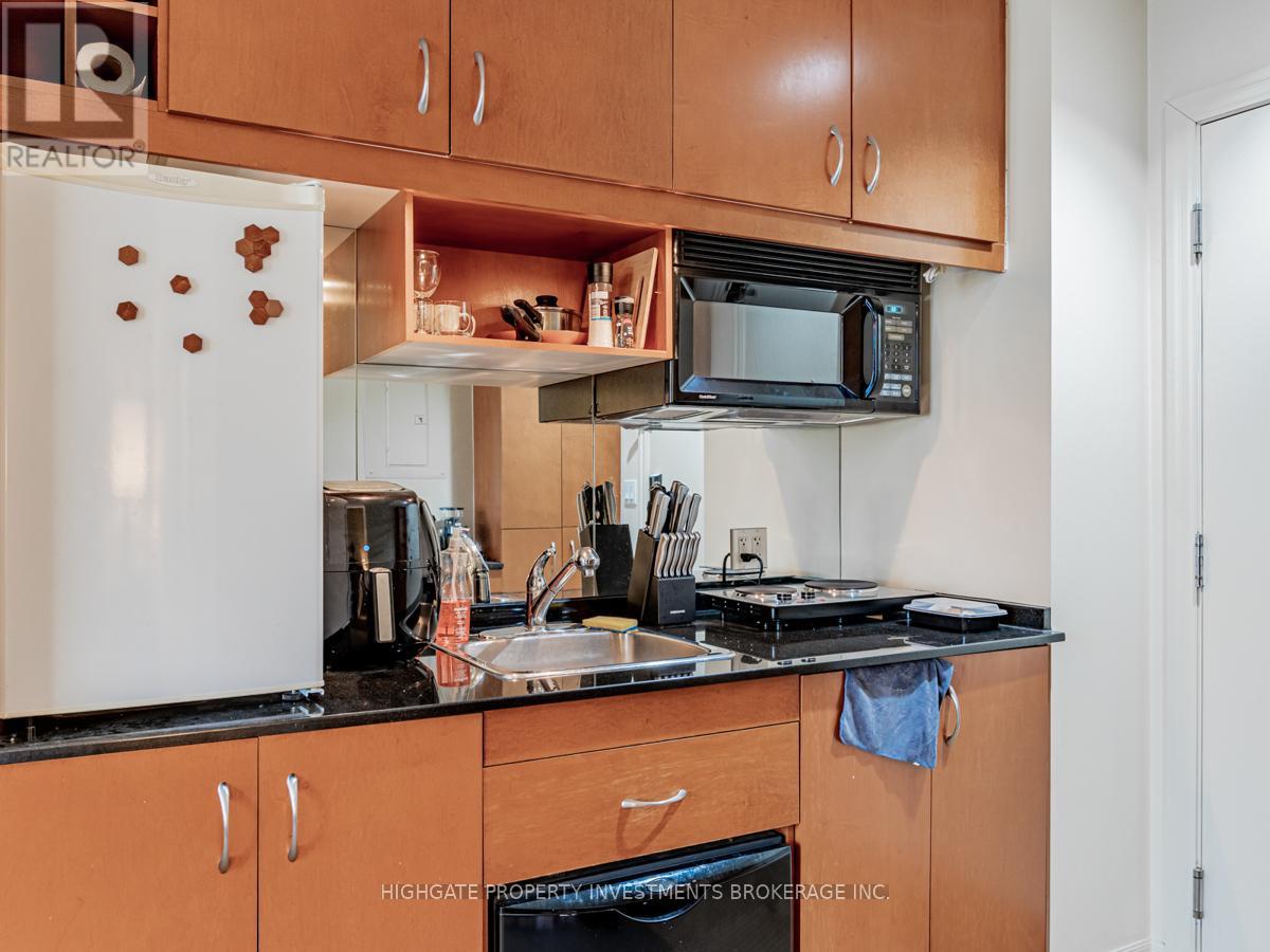 2005 - 1 King Street W, Toronto, Ontario  M5H 1A1 - Photo 4 - C12502984