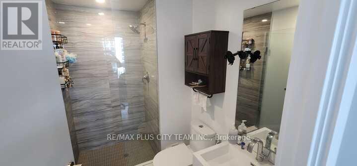 1402 - 39 Roehampton Avenue, Toronto, Ontario  M4P 0G1 - Photo 5 - C12503102