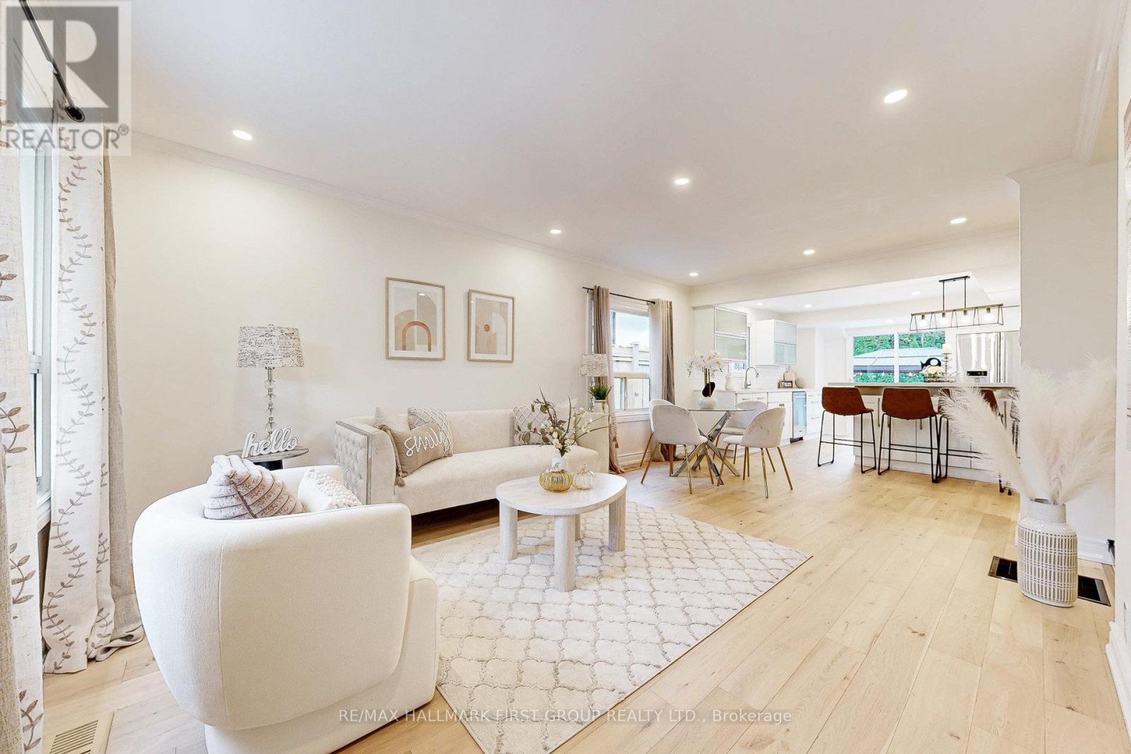 589 Marksbury Road, Pickering, Ontario  L1W 2T1 - Photo 5 - E12502844