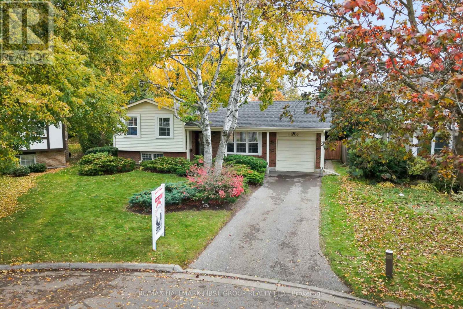 1059 BASSWOOD COURT, Oshawa, Ontario