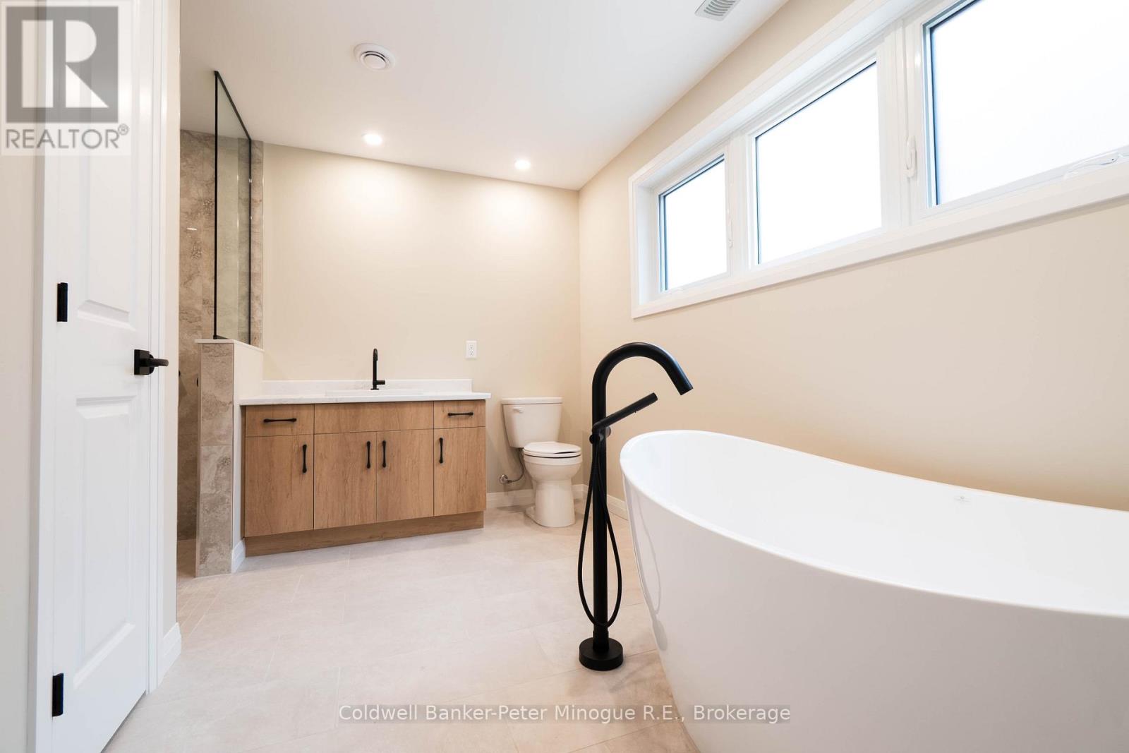 26 Masson Lane W, Callander, Ontario  P0H 1H0 - Photo 18 - X12503262