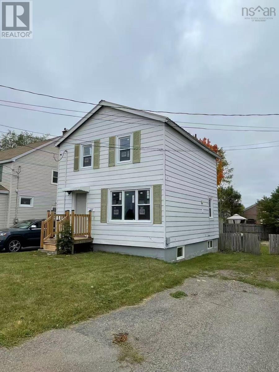 123 Lorne Street, Sydney, Nova Scotia  B1P 4H3 - Photo 2 - 202527123