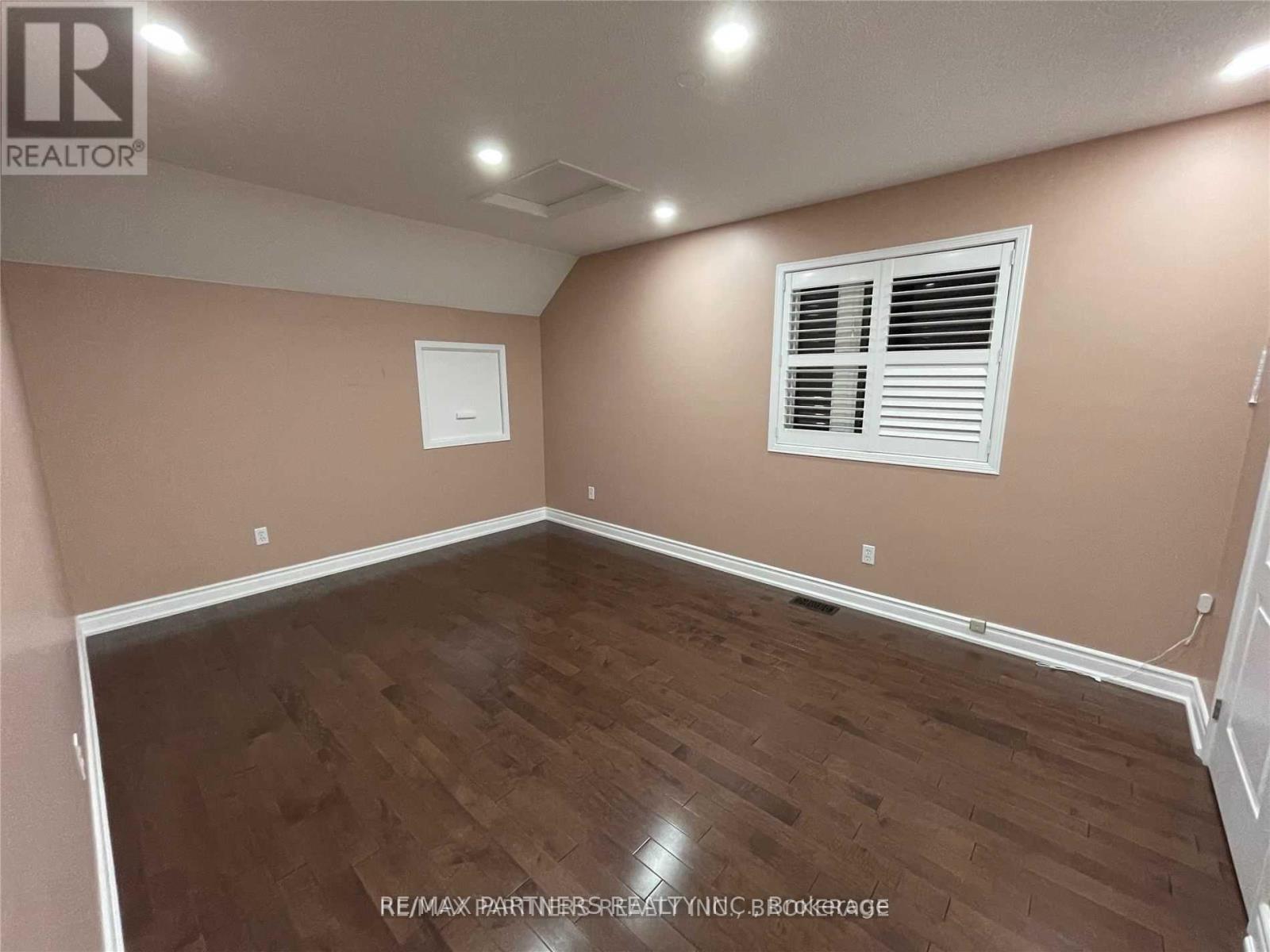 109 Rainbow Valley Crescent, Markham, Ontario  L6E 1M1 - Photo 11 - N12501028