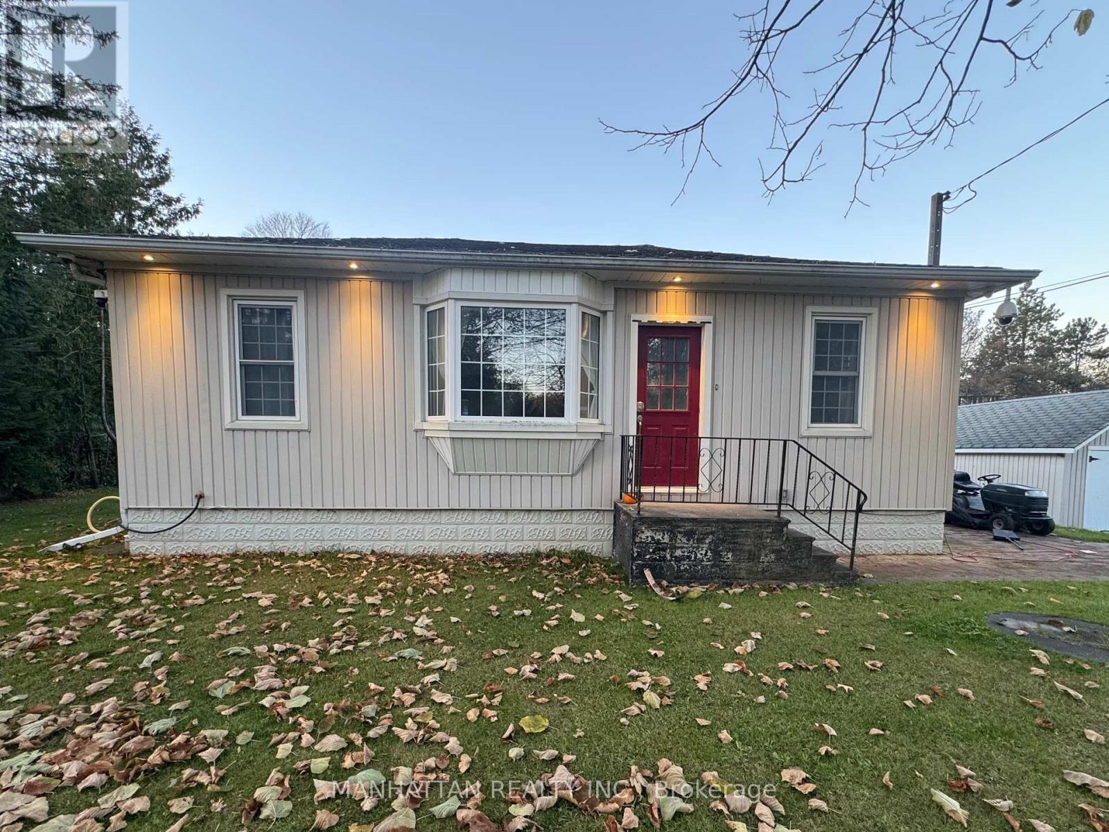 10 VICTOR DRIVE, Whitchurch-Stouffville, Ontario