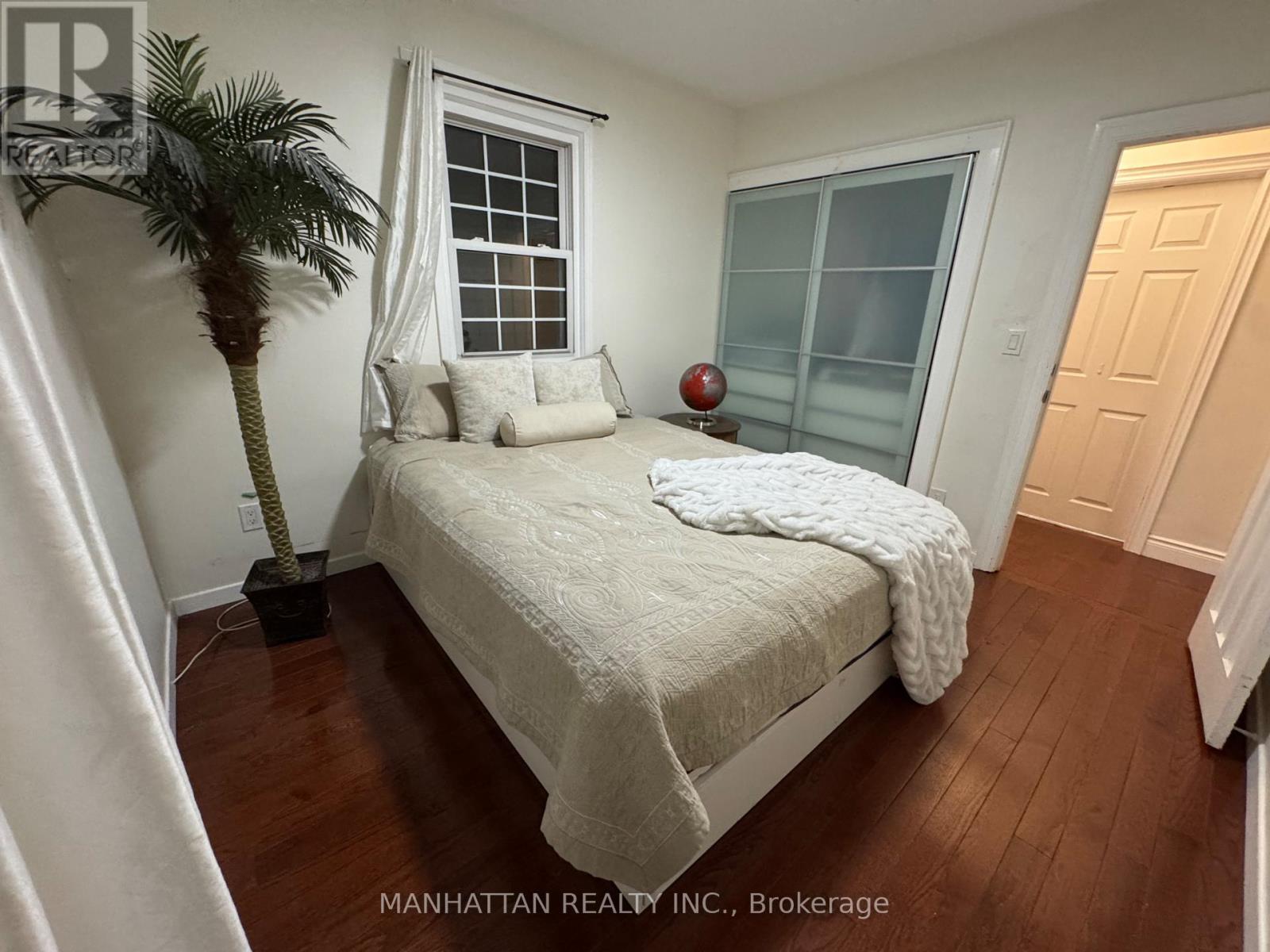 10 Victor Drive, Whitchurch-Stouffville, Ontario  L4A 7X3 - Photo 10 - N12502852