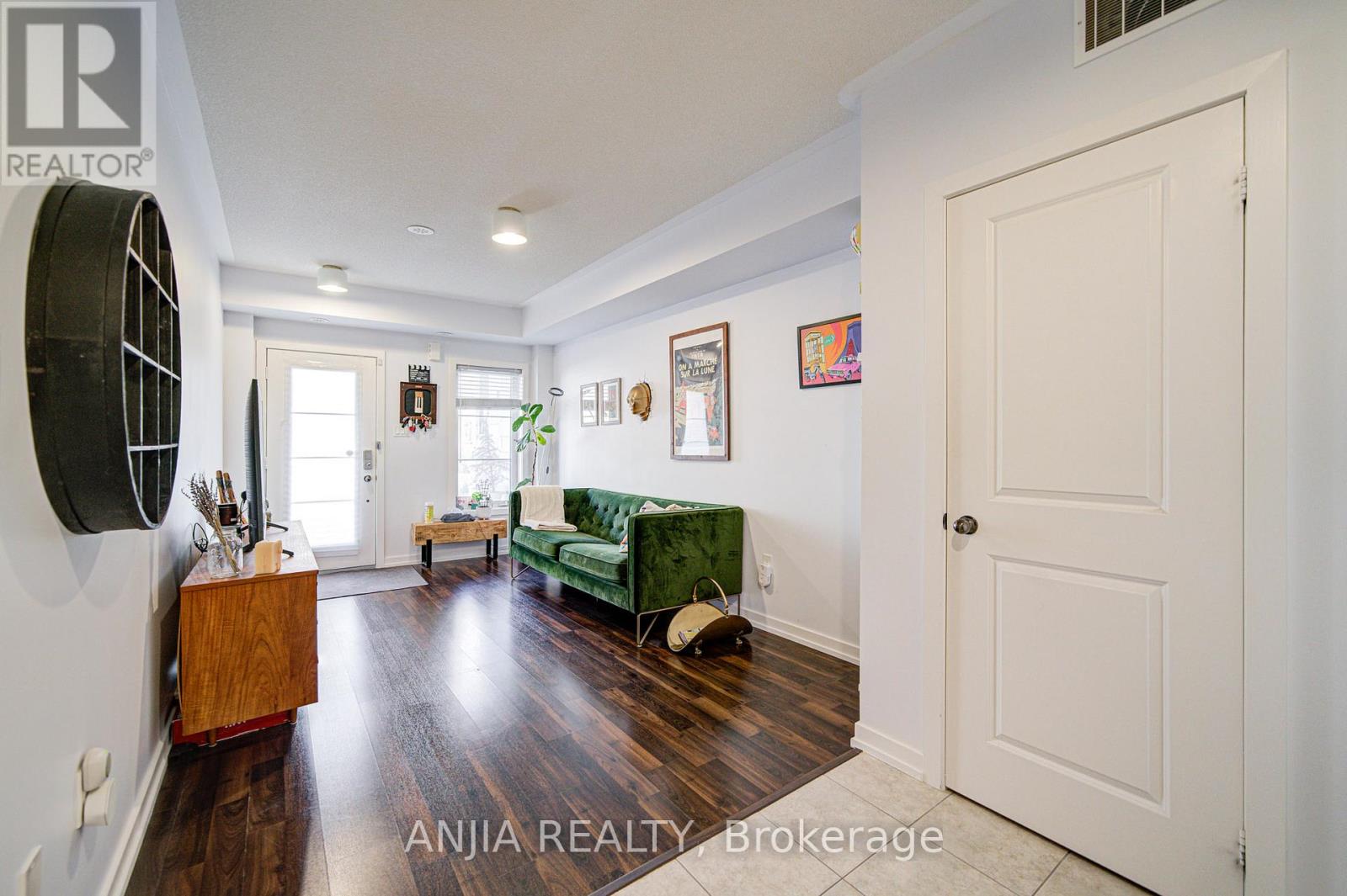 22 Arborea Lane, Whitchurch-Stouffville, Ontario  L4A 1X1 - Photo 13 - N12502920