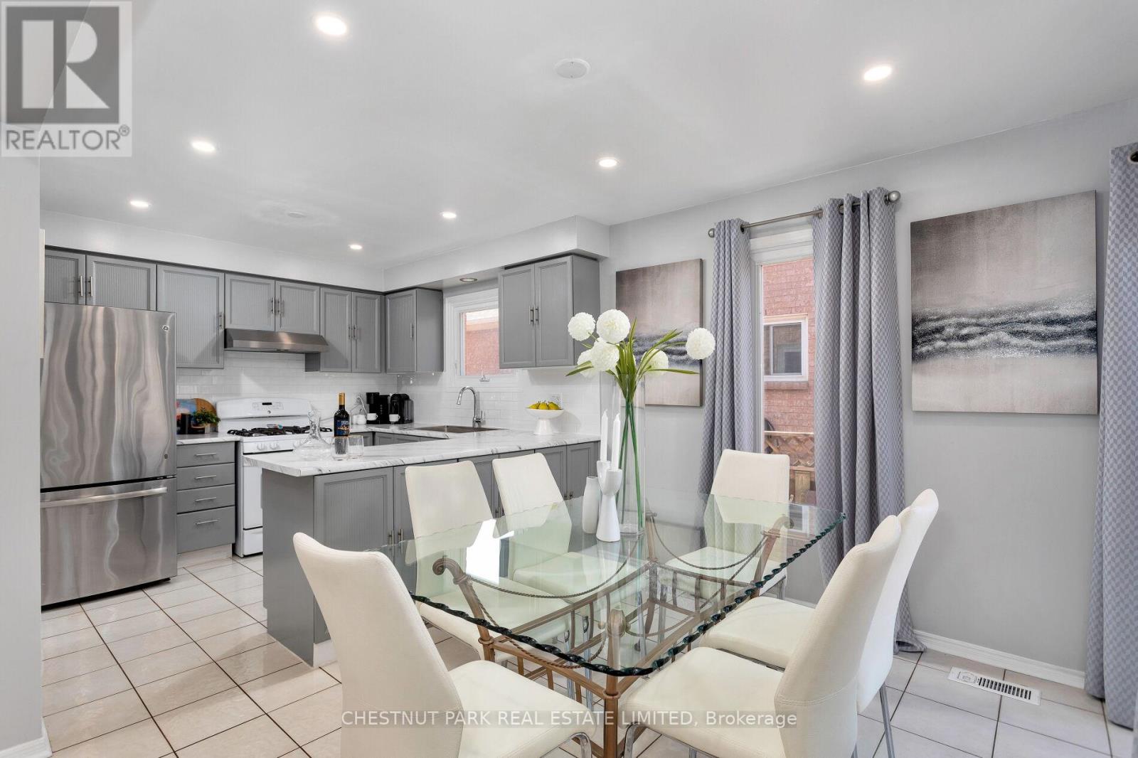 138 Largo Crescent, Vaughan, Ontario  L6A 1N1 - Photo 9 - N12502950