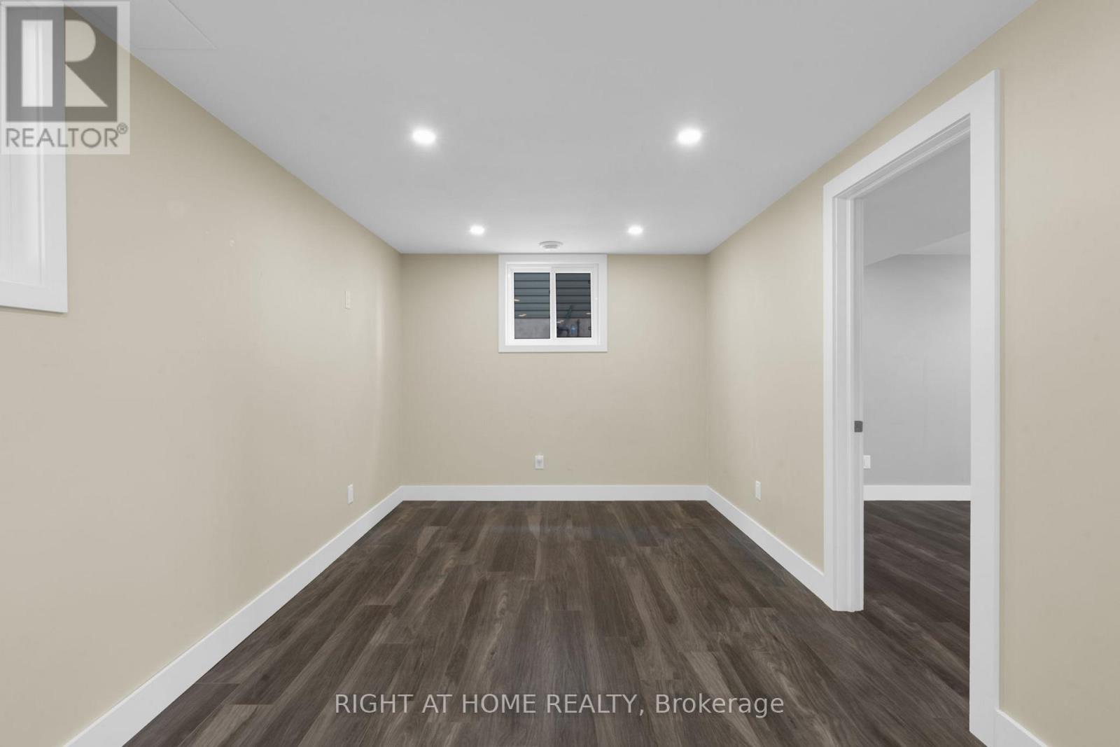 42 Byrnes Crescent, Penetanguishene, Ontario  L9M 1V9 - Photo 18 - S12502866