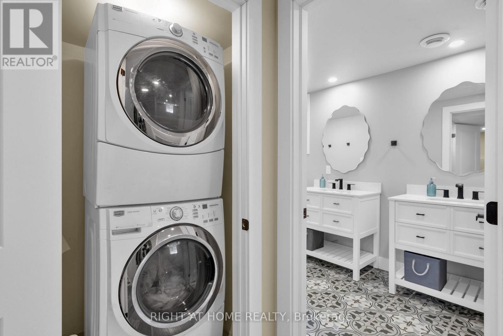 42 Byrnes Crescent, Penetanguishene, Ontario  L9M 1V9 - Photo 25 - S12502866