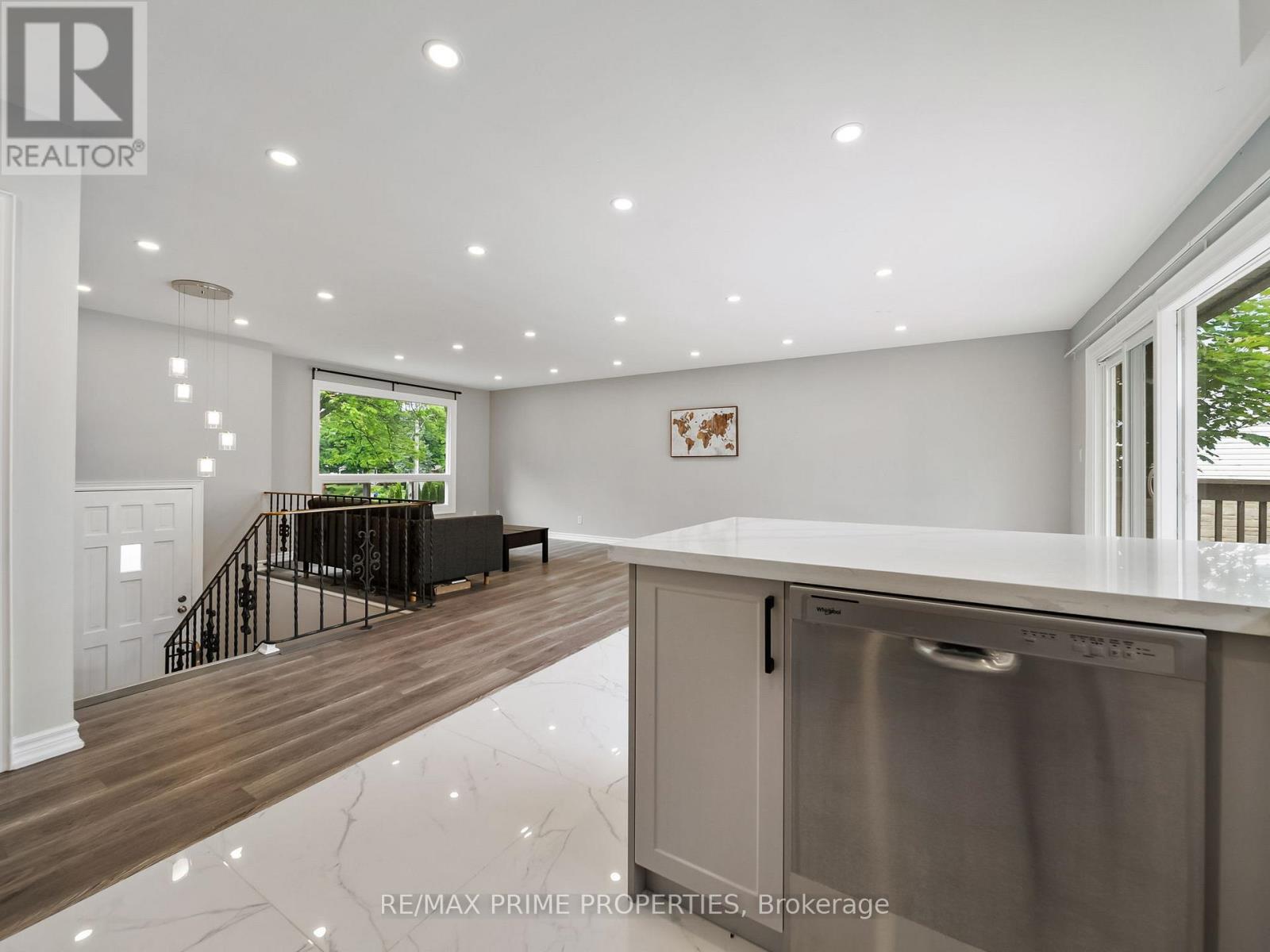 691 Glen Crescent, Orillia, Ontario  L3V 6R2 - Photo 13 - S12503110