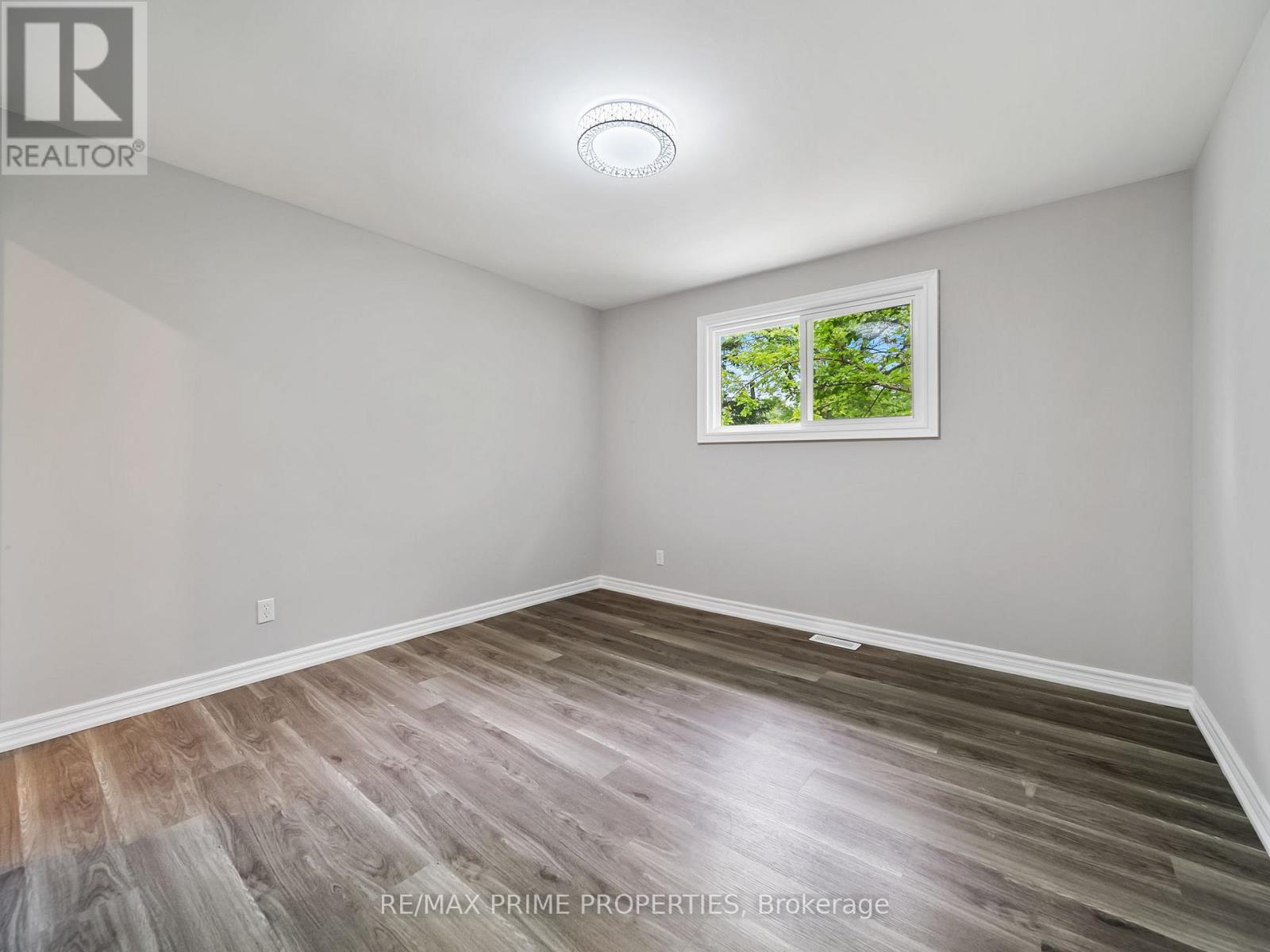 691 Glen Crescent, Orillia, Ontario  L3V 6R2 - Photo 16 - S12503110