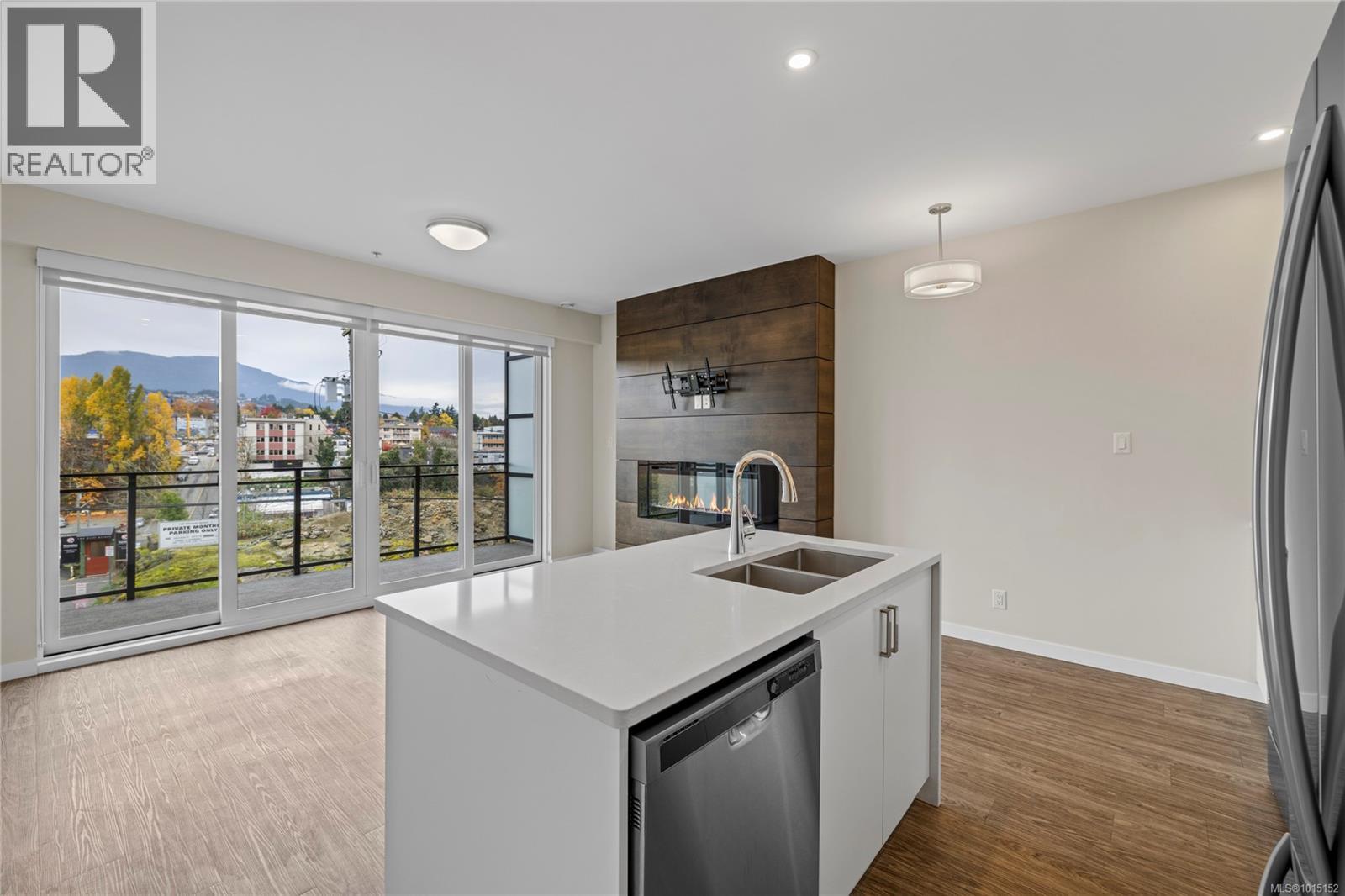 309 91 Chapel St, Nanaimo, British Columbia  V9R 0J3 - Photo 9 - 1015152