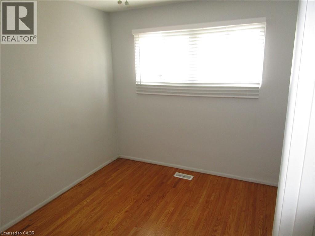 540 East 27th Street, Hamilton, Ontario  L8V 3H5 - Photo 11 - 40769551