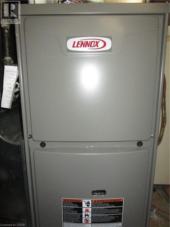 540 East 27th Street, Hamilton, Ontario  L8V 3H5 - Photo 15 - 40769551