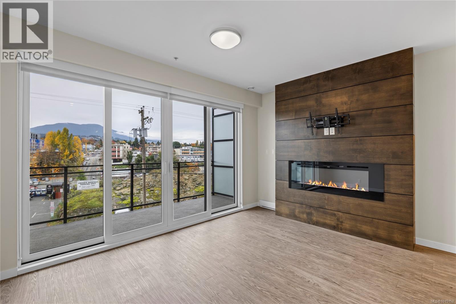 309 91 Chapel St, Nanaimo, British Columbia  V9R 0J3 - Photo 4 - 1015152