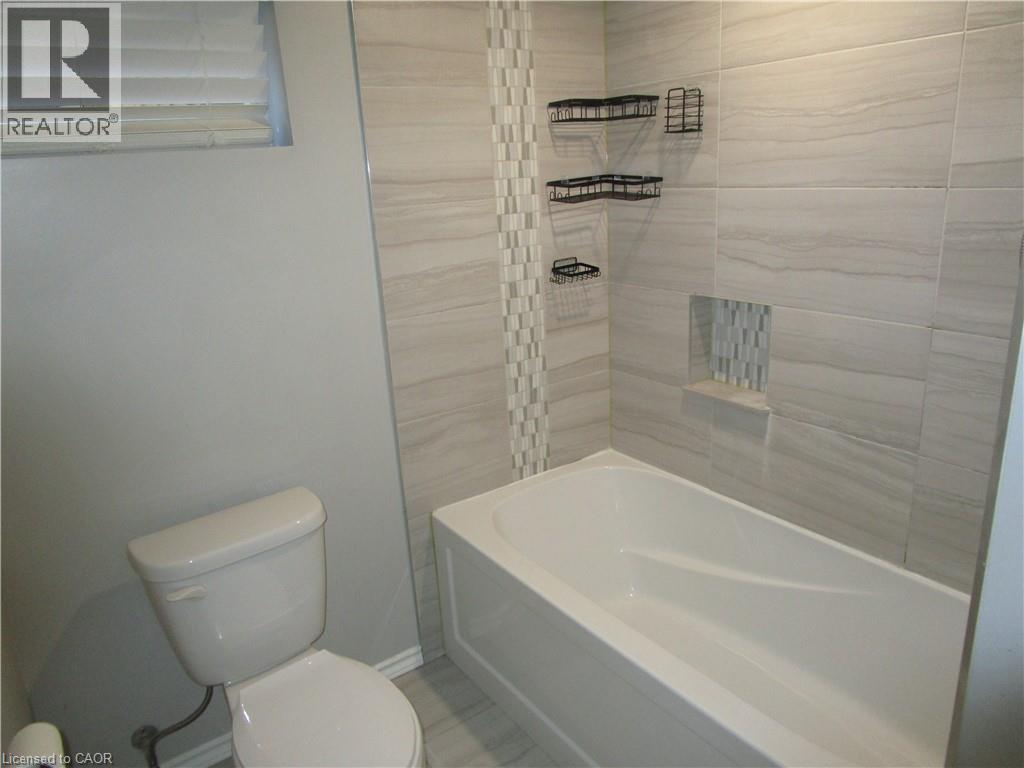 540 East 27th Street, Hamilton, Ontario  L8V 3H5 - Photo 20 - 40769551