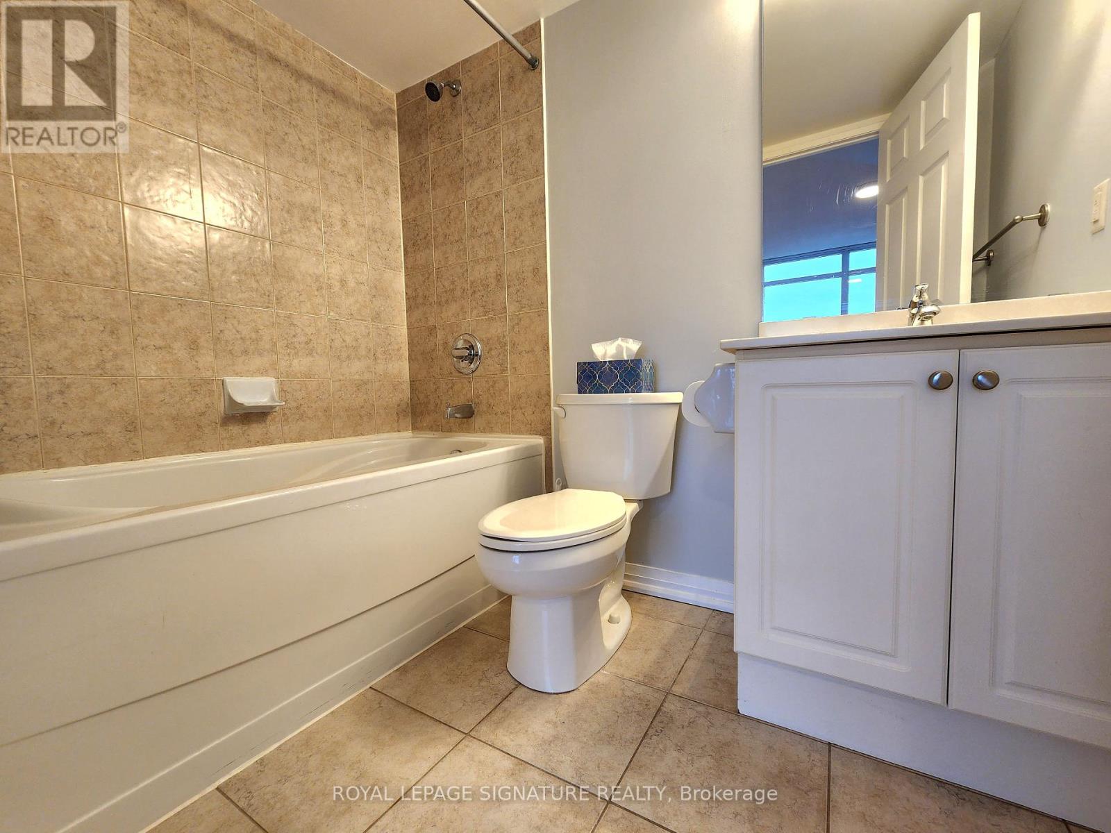 1704 - 220 Forum Drive, Mississauga, Ontario  L4Z 4K1 - Photo 13 - W12502192