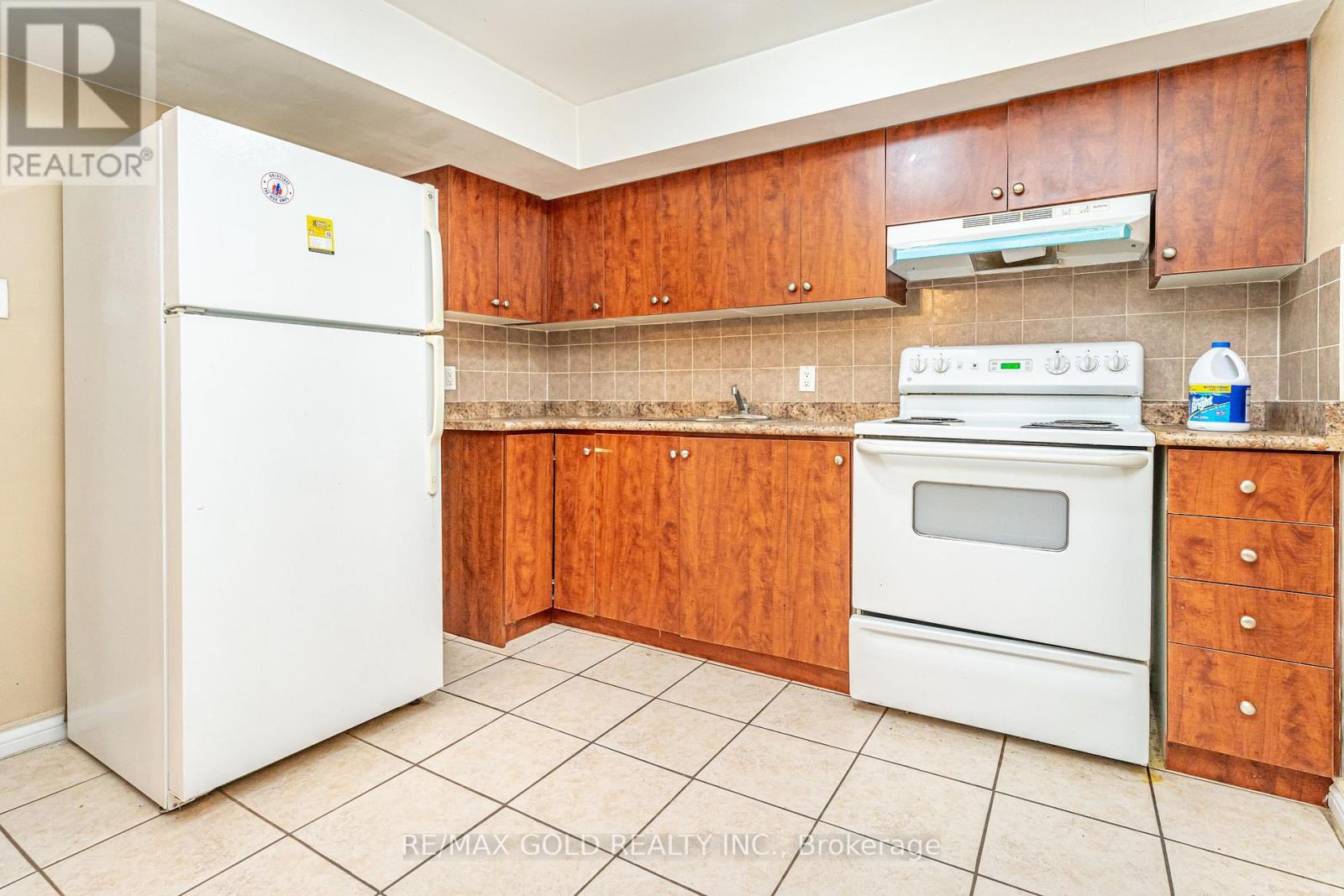 34 Jingle Crescent, Brampton, Ontario  L6S 0B2 - Photo 33 - W12495948