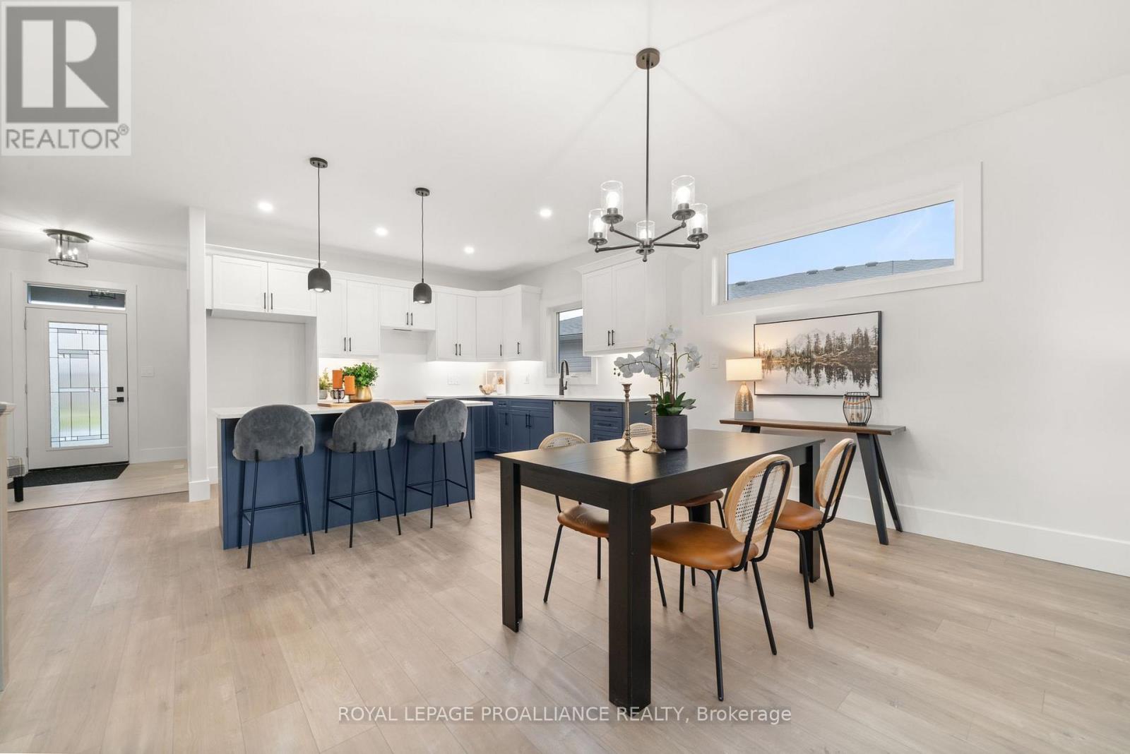 34 Meagan Lane, Quinte West, Ontario K0K 2C0 - Photo 13 - X12503162