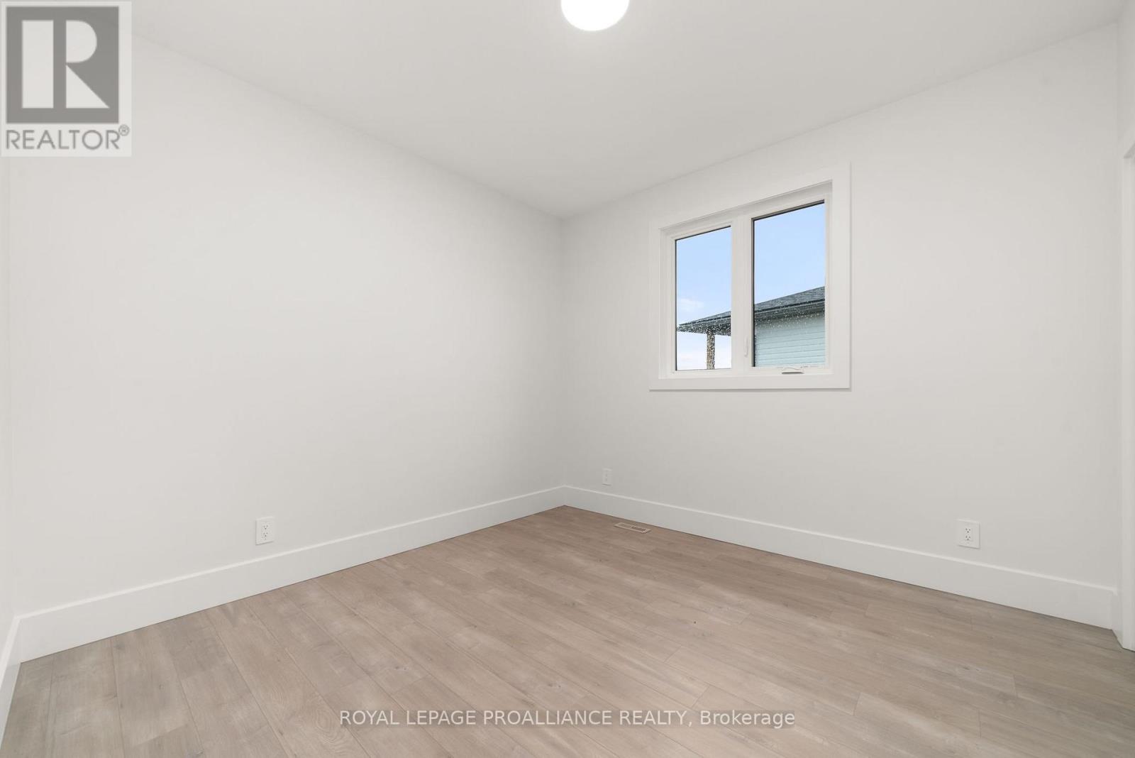 34 Meagan Lane, Quinte West, Ontario K0K 2C0 - Photo 25 - X12503162