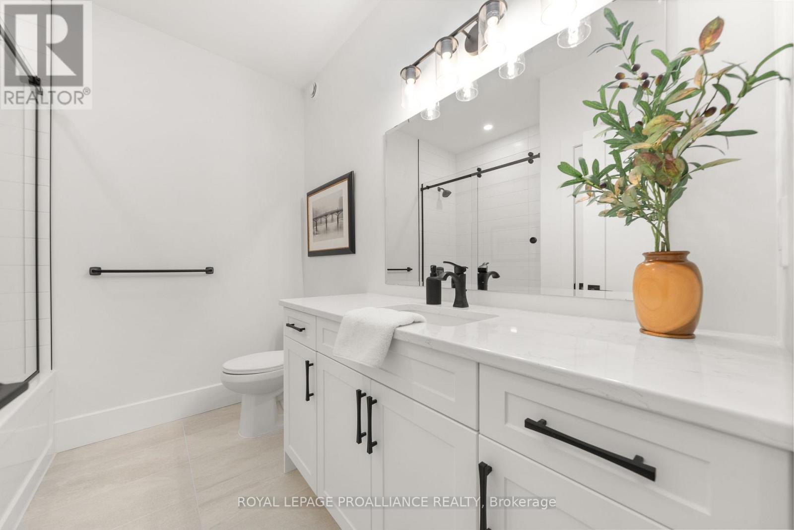 34 Meagan Lane, Quinte West, Ontario K0K 2C0 - Photo 27 - X12503162