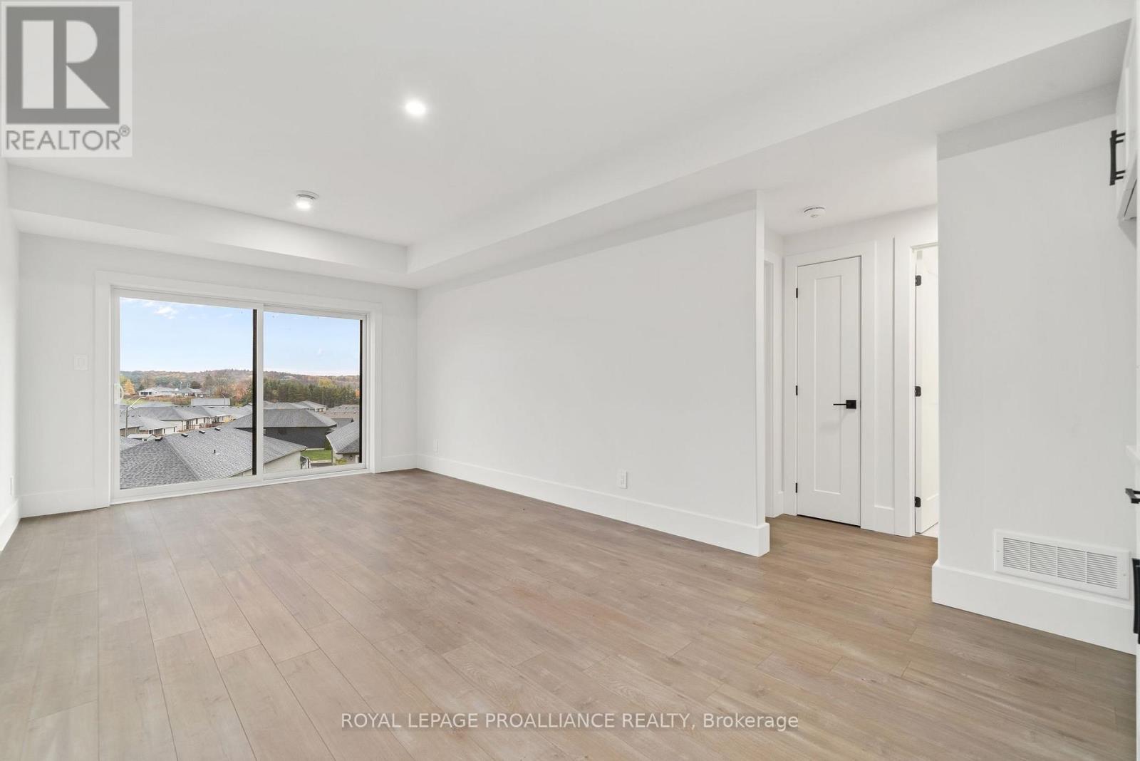 34 Meagan Lane, Quinte West, Ontario K0K 2C0 - Photo 33 - X12503162