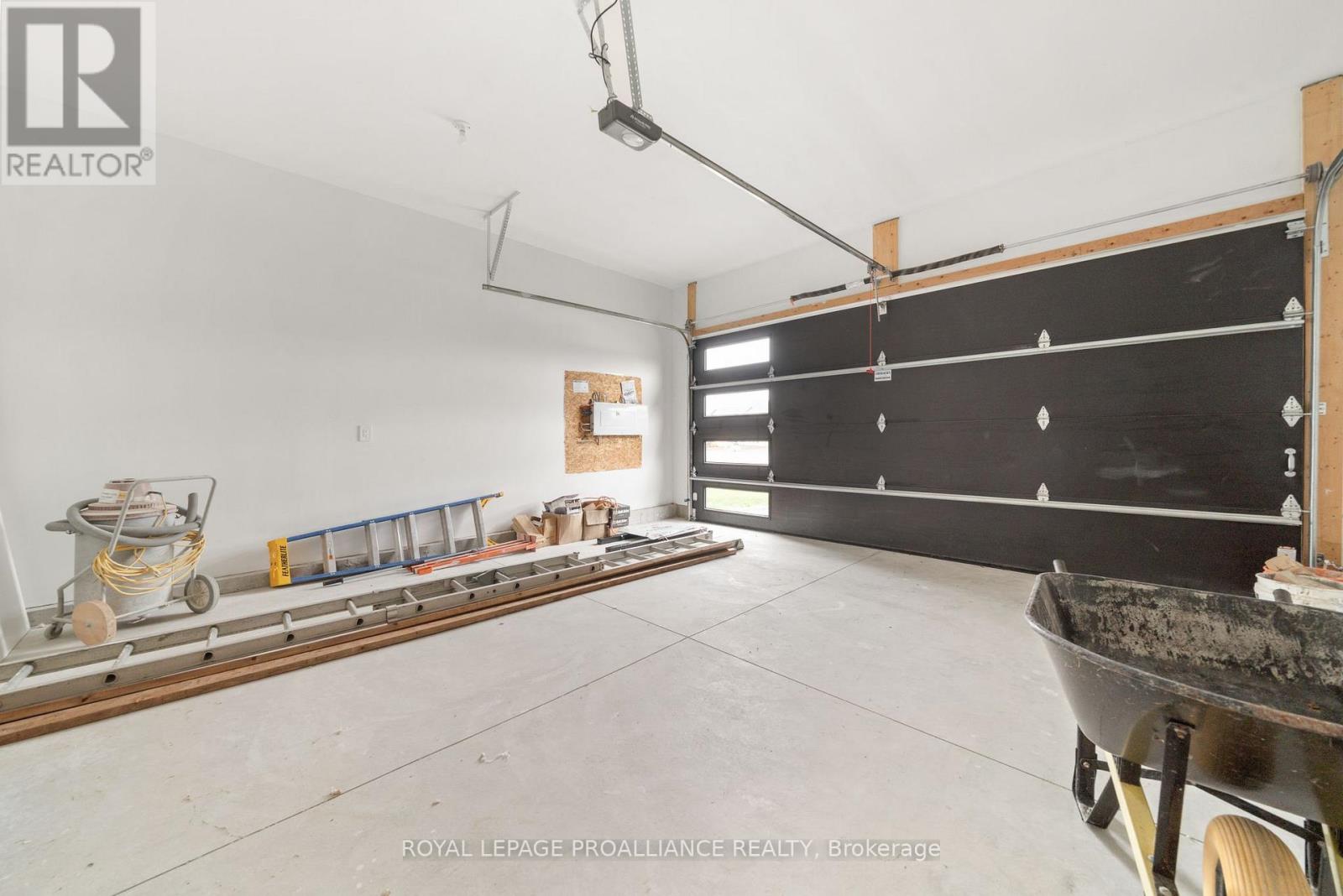 34 Meagan Lane, Quinte West, Ontario K0K 2C0 - Photo 40 - X12503162