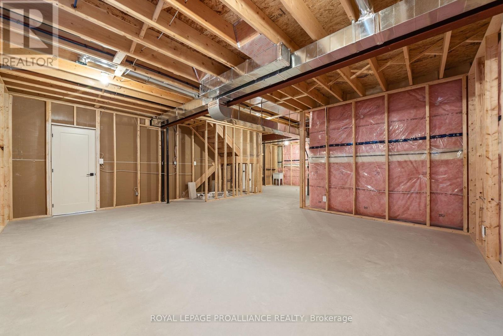 34 Meagan Lane, Quinte West, Ontario K0K 2C0 - Photo 41 - X12503162